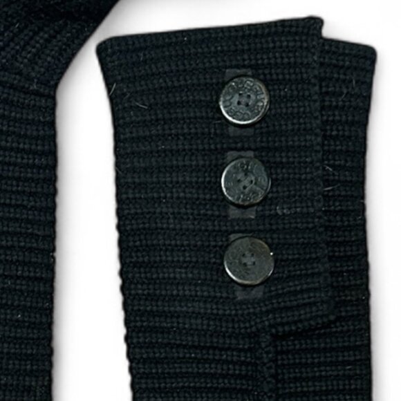 UGG Women’s Classic Cardy Knit Boots Black 3 Button Sz 7 Cozy Winter Cabin Ski - Picture 2 of 7